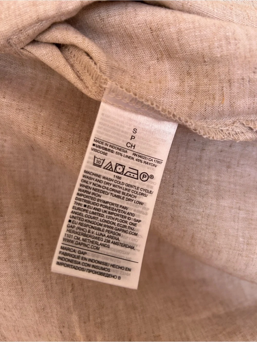 GAP Sleeveless Linen-Blend Tank Top in Natural Beige - Picture 3 of 3